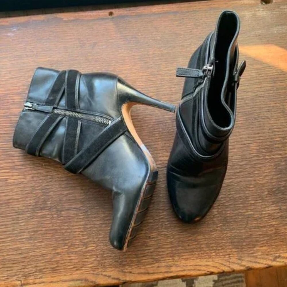 Cole Haan NikeAir Black Leather Side Zip Heels Ankle Booties - Picture 6 of 6